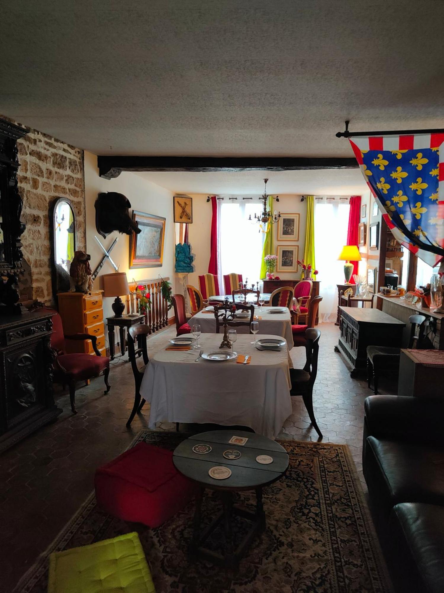 Bed and Breakfast La Taniere Des Tanneries Tonnerre Esterno foto
